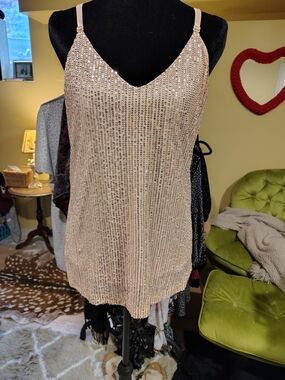 Sequin V-Neck Tank Top in Blush